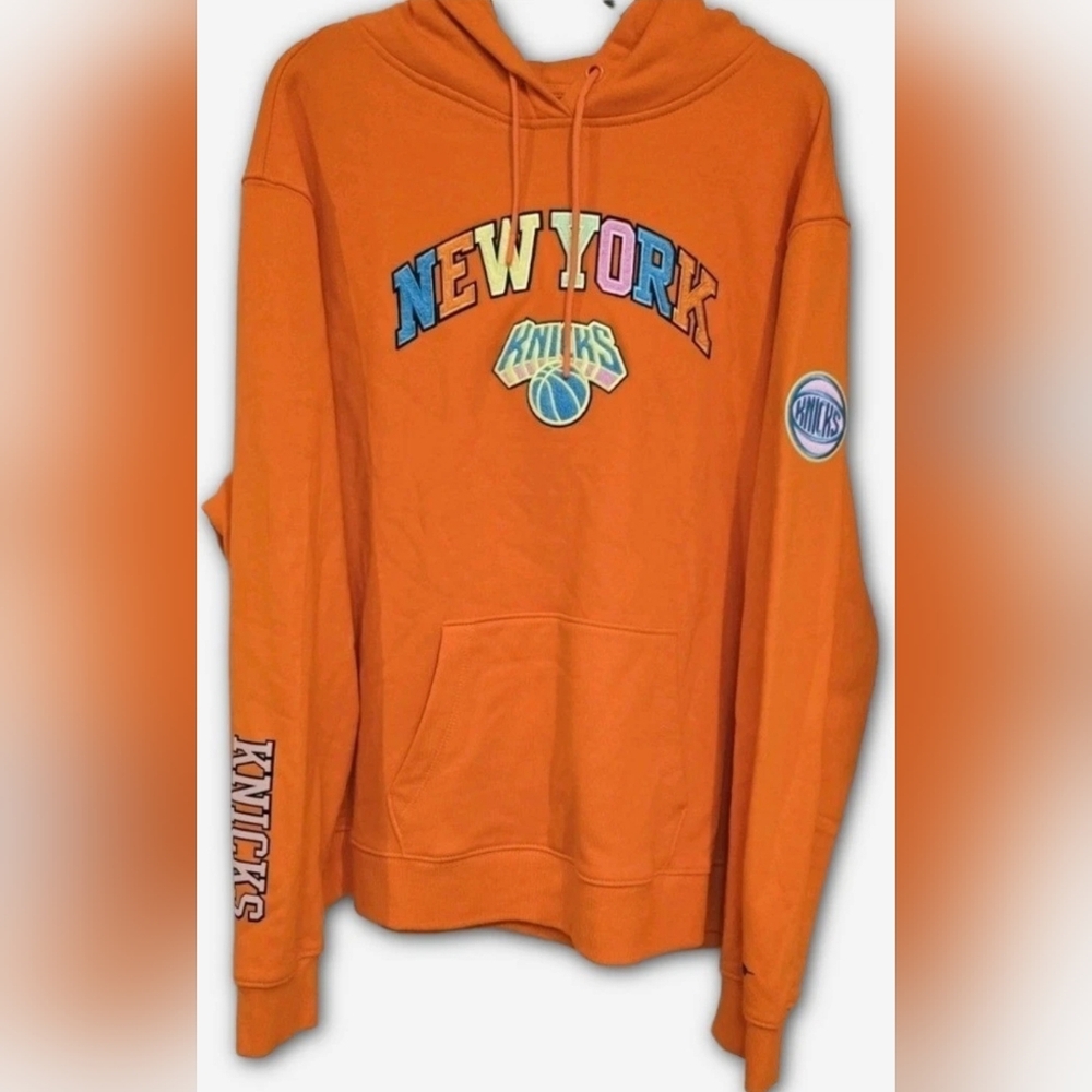 New York Knicks Orange Pullover Hoodie